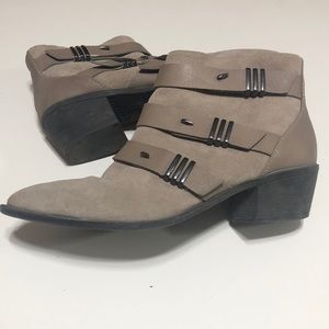 Used Circus by Sam Edelman Harley boots size 8.5